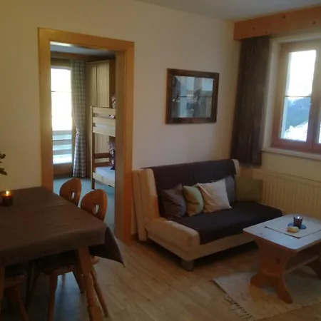 Hotel apartamentowy Haeus'l Am Ruan 3*