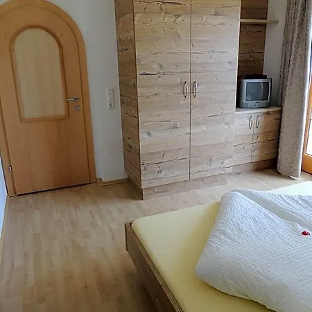 Haeus'l Am Ruan Aparthotel 3*