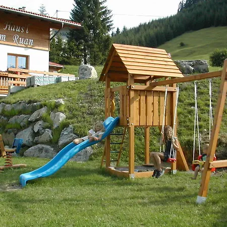 Aparthotel Haus'l Am Ruan 4*