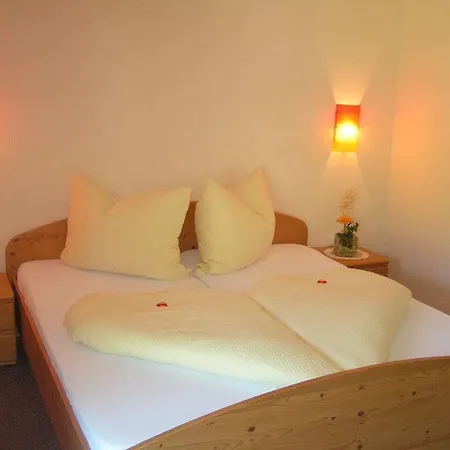 Hotel apartamentowy Haeus'l Am Ruan