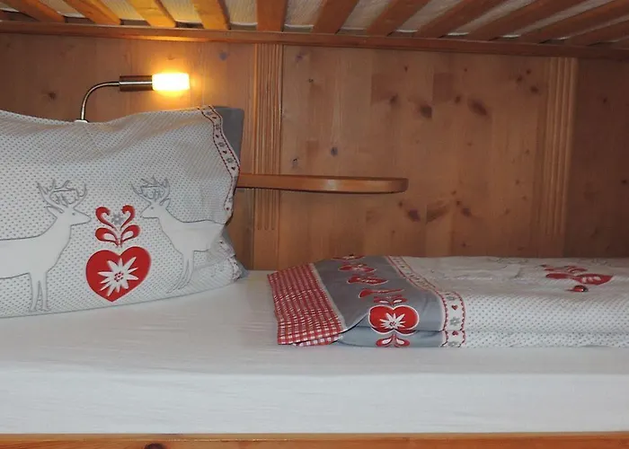 Haeus'l Am Ruan アパートホテル 3*