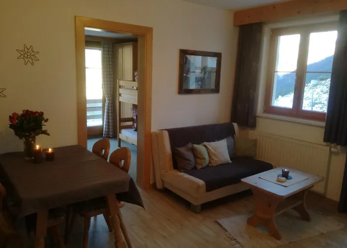 Apart-hotel Haeus'l Am Ruan 3*