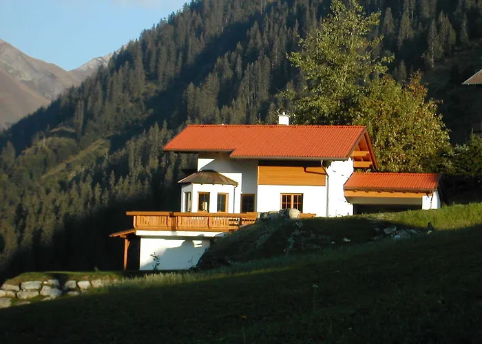 Lejlighedshotel Haeus'l Am Ruan 3*